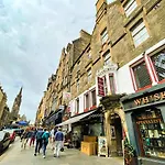 Lively & Energetic 2Br On The Royal Mile